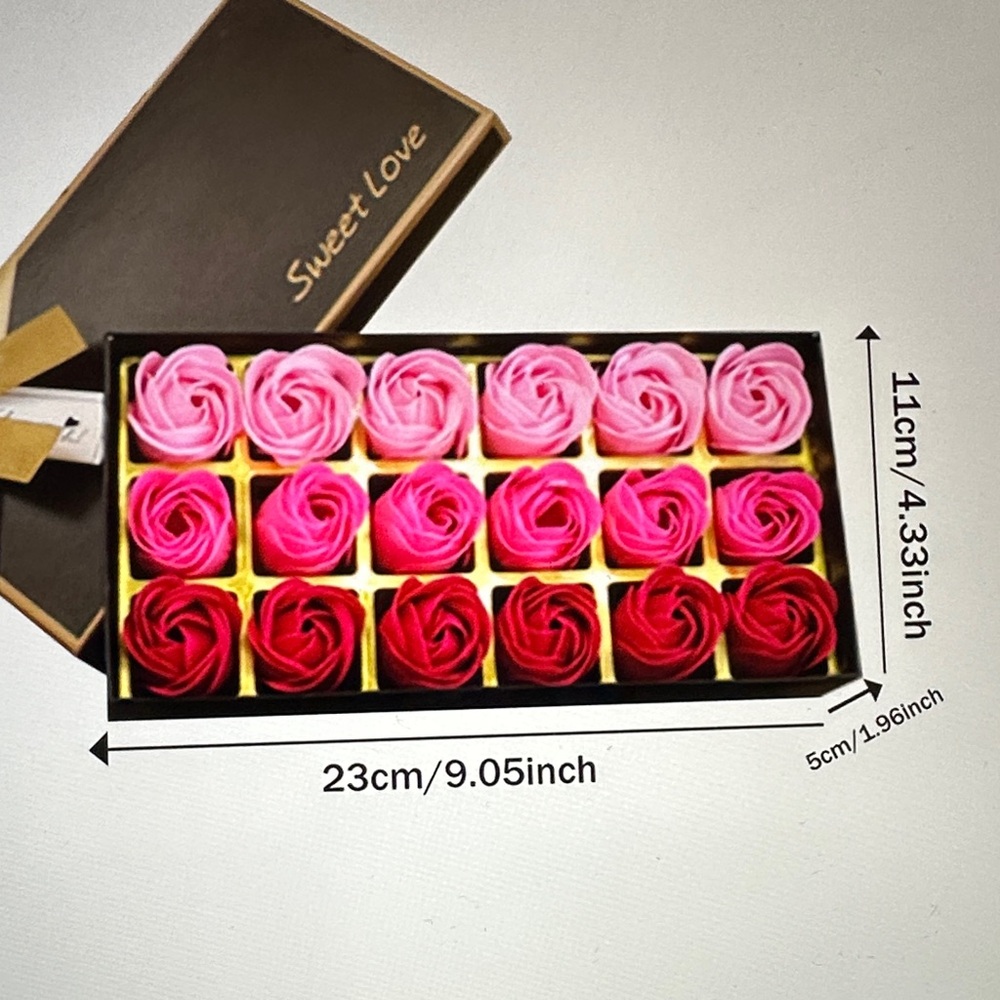 Last one ! Purple and Blue Rose Soap Gift Set. New in box. Great Mother’s Day - Picture 2 of 4